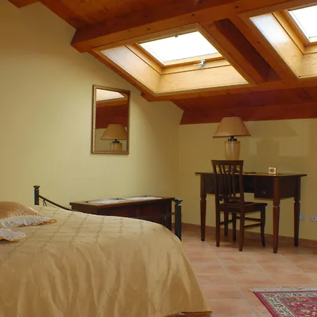 فندق مبيت وإفطار Triskeles 4*