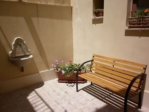 Bed & Breakfast Triskeles 4*