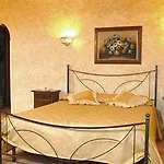 Bed and Breakfast Triskeles 4*